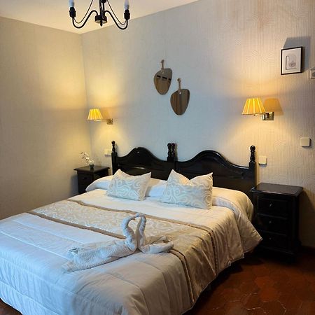 El Valle Hostal Restaurante La Pradera de Navalhorno 외부 사진