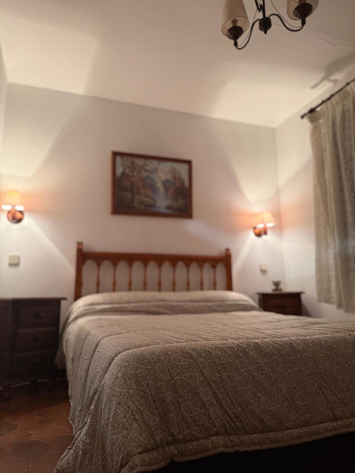 El Valle Hostal Restaurante La Pradera de Navalhorno 외부 사진